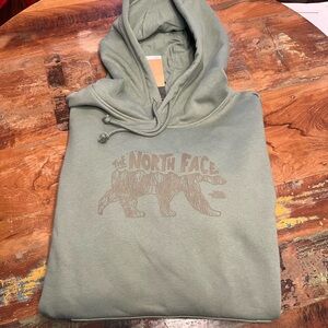 NWT North Face Men’s Hoodie